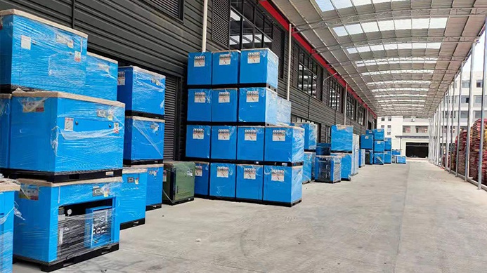 Why can't the compressed air discharged from the air compressor be used directly?